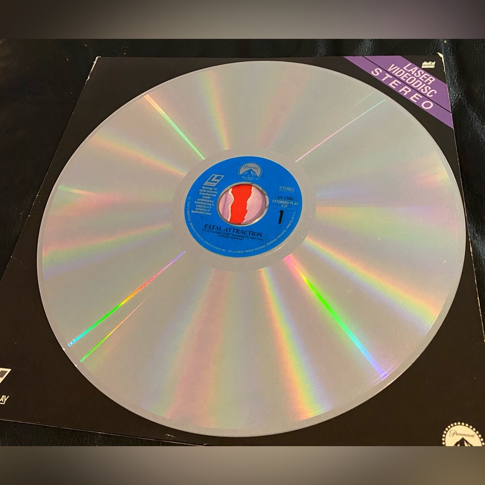 Fatal Attraction 1988 Laserdisc Paramount Pictures featuring Michael Douglas - Picture 9 of 9